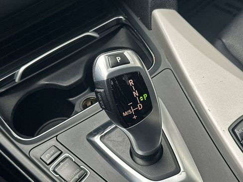 Used 2017 BMW 320i Sedan image 20