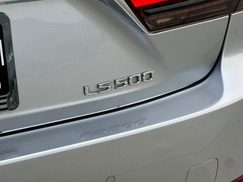 Used 2021 Lexus LS 500 w/ Interior Upgrade Package image 22