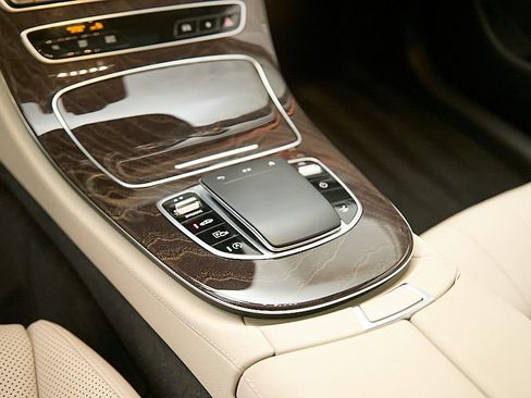 Used 2022 Mercedes-Benz E 450 4MATIC Coupe image 26