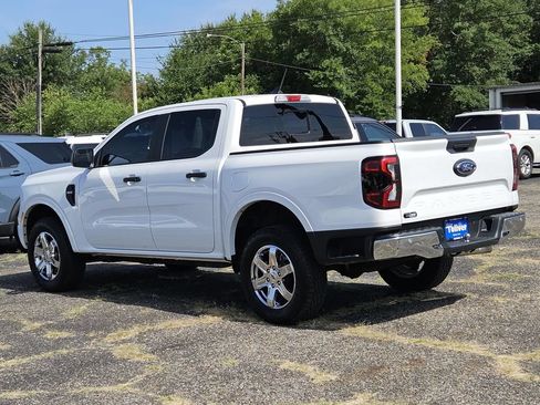 Used 2025 Ford Ranger XLT w/ Chrome Accent Package RWD image 10