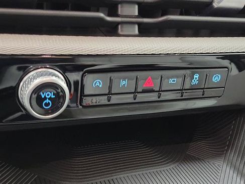 New 2026 Ford Explorer Active w/ Active Comfort Package image 30