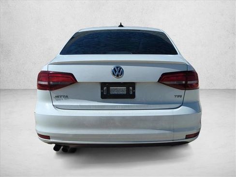 Used 2017 Volkswagen Jetta Sport FWD image 6