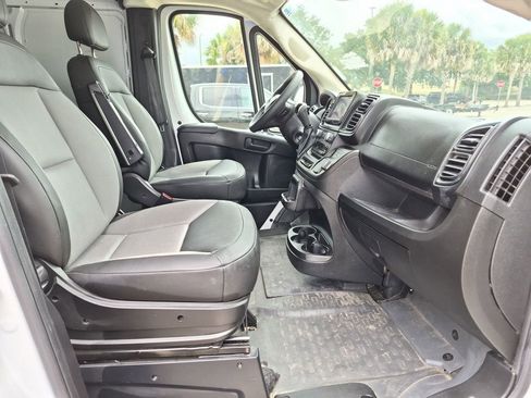 Used 2025 RAM ProMaster 2500 w/ Convenience Group FWD image 22