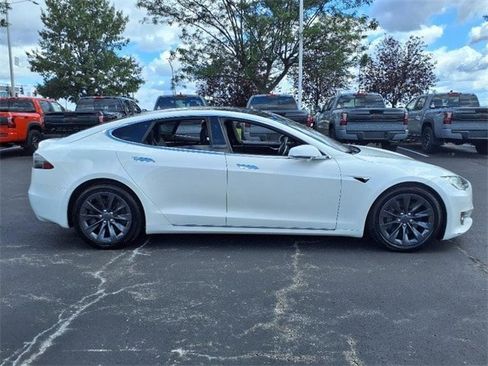 Used 2017 Tesla Model S 60D image 7