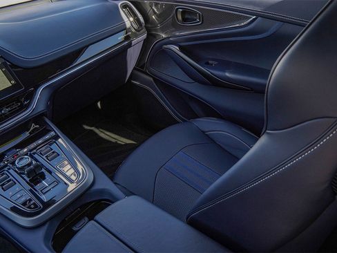 New 2026 Aston Martin DBX 707 image 32