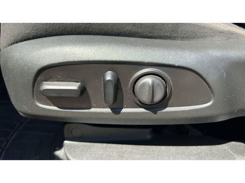 Certified 2020 Chevrolet Equinox LT FWD image 25
