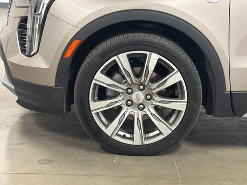 Used 2023 Cadillac XT4 Premium Luxury FWD image 11