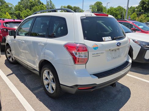 Used 2016 Subaru Forester 2.5i Premium w/ Popular Package #2 AWD/4WD image 5
