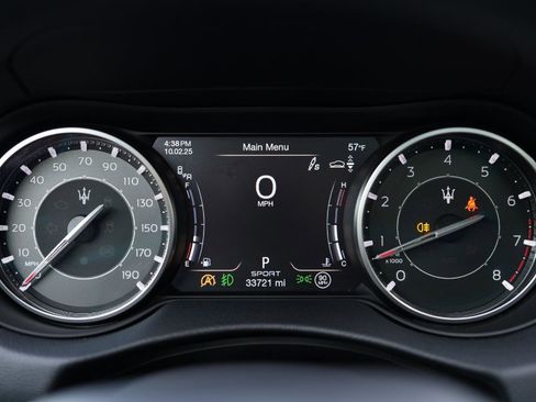 Used 2023 Maserati Levante Modena image 44