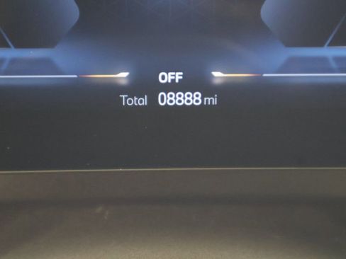 Used 2025 BMW X1 xDrive28i w/ Premium Package image 17