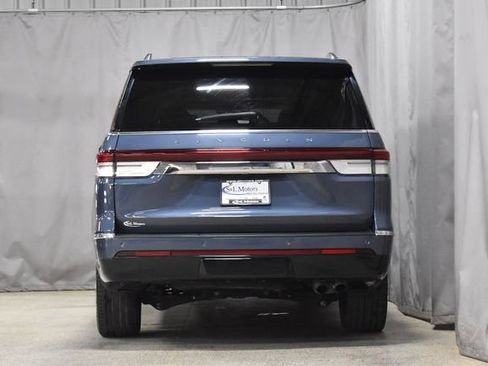Used 2023 Lincoln Navigator L Reserve w/ Equipment Group 201A image 8