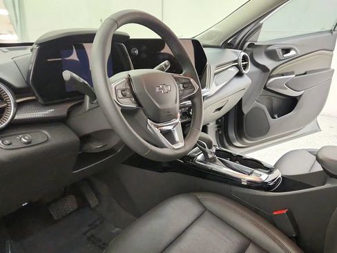 Used 2025 Chevrolet Trax ACTIV w/ Driver Confidence Package image 22