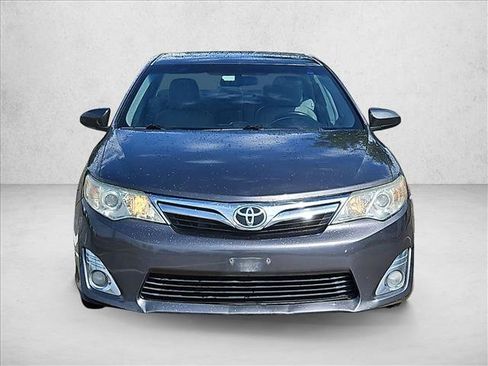 Used 2012 Toyota Camry XLE FWD image 2