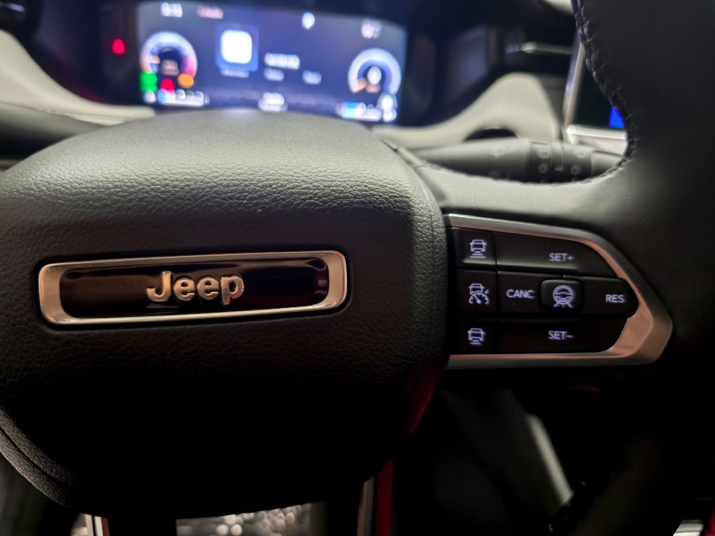 Used 2023 Jeep Compass Limited w/ Elite Group AWD/4WD image 19
