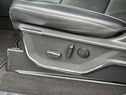 Used 2024 Ford F250 Lariat w/ Sport Appearance Package image 27