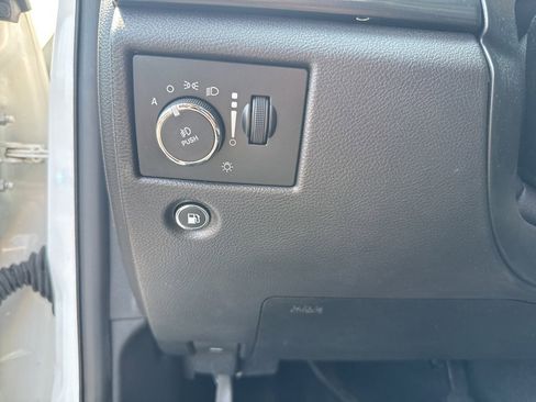 Used 2020 Jeep Grand Cherokee Altitude image 33