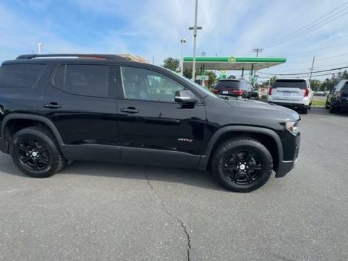 Used 2023 GMC Acadia AT4 w/ Technology Package AWD/4WD image 9