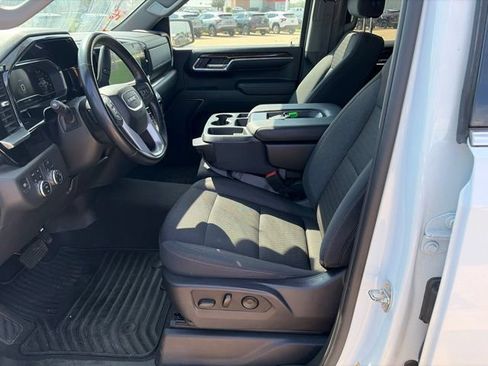 Used 2024 GMC Sierra 1500 SLE w/ Preferred Package AWD/4WD image 6