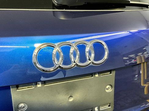 Used 2024 Audi Q3 2.0T Premium Plus w/ Premium Plus Package image 32