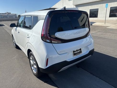 Used 2024 Kia Soul LX w/ Option Group 015 image 3