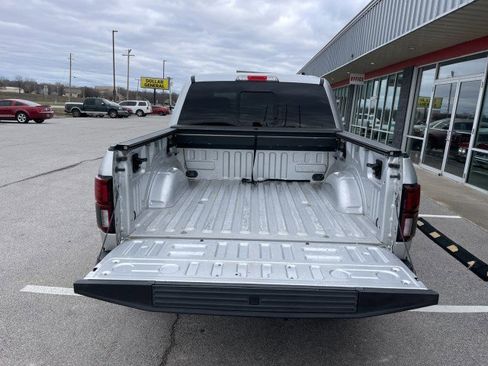 Used 2017 Ford F150 Platinum w/ Equipment Group 701A Luxury image 5