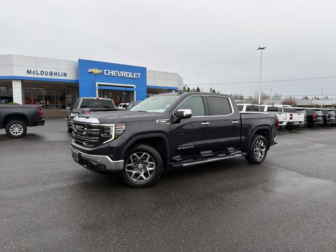 Used 2023 GMC Sierra 1500 SLT w/ SLT Premium Plus Package image 1