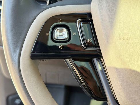 Used 2022 Lincoln Corsair AWD w/ Premium Package image 32