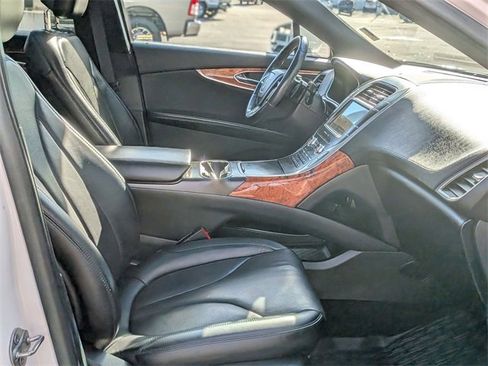 Used 2019 Lincoln Nautilus Reserve image 40