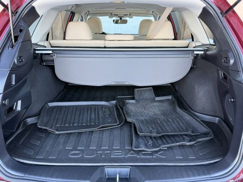 Used 2018 Subaru Outback 3.6R Limited image 18