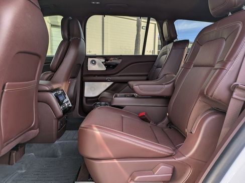 Used 2022 Lincoln Aviator Black Label Grand Touring w/ Class IV Trailer Tow Package image 14