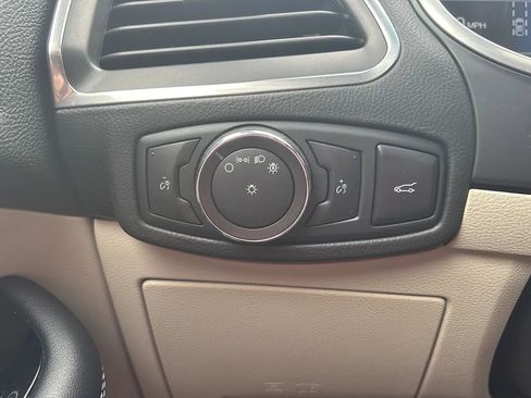 Used 2018 Ford Edge Titanium w/ Equipment Group 302A FWD image 16