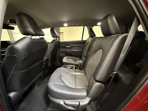 Used 2026 Toyota Grand Highlander AWD Hybrid image 29