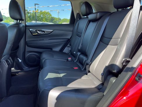 Used 2017 Nissan Rogue SL w/ SL Premium Package AWD/4WD image 29