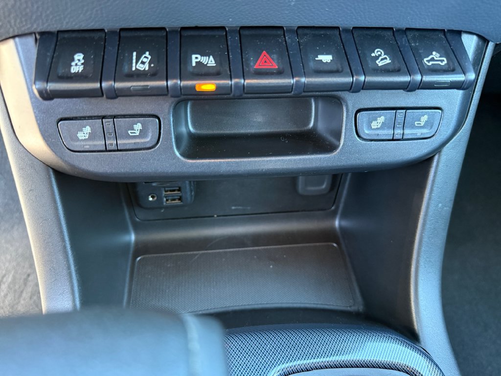 Used 2021 Chevrolet Colorado Z71 w/ Safety Package AWD/4WD image 21