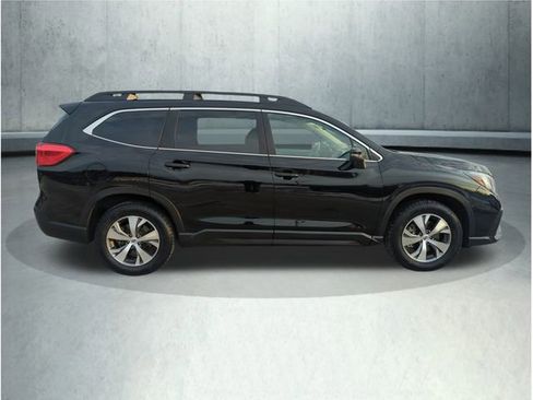 Used 2023 Subaru Ascent Premium w/ Convenience Package image 7