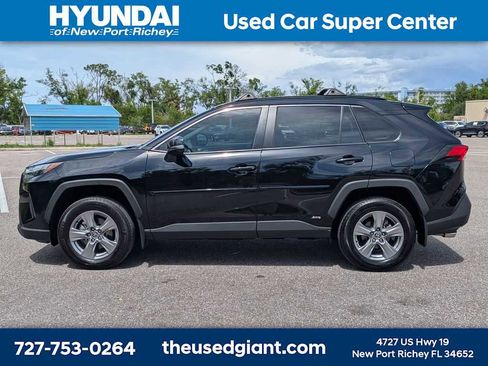 Used 2024 Toyota RAV4 XLE w/ Convenience Package AWD/4WD image 2