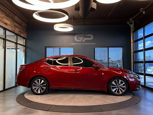 Used 2020 Nissan Sentra SV w/ SV Premium Package image 2