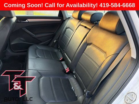 Used 2015 Volkswagen Passat 1.8T Limited Edition FWD image 6