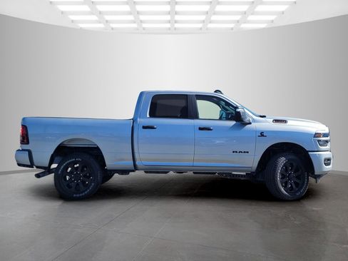 New 2026 RAM 2500 Big Horn AWD/4WD image 3