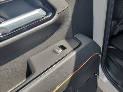 New 2026 GMC Sierra 1500 AT4 w/ AT4 Premium Package AWD/4WD image 15