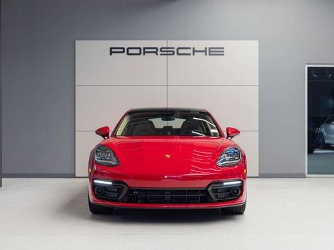 Certified 2023 Porsche Panamera 4 Platinum Edition image 10