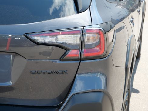 Used 2023 Subaru Outback Onyx Edition AWD/4WD image 17