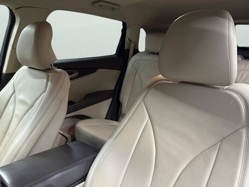 Used 2017 Lincoln MKX Select w/ Select Plus Package image 10