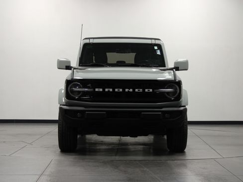Used 2022 Ford Bronco Outer Banks image 9