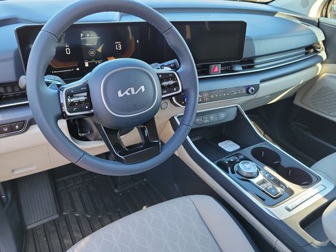 New 2026 Kia Carnival EX image 2