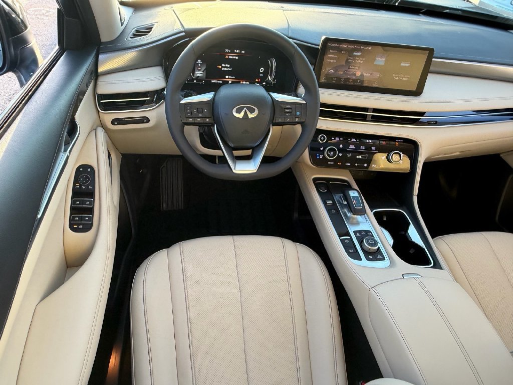 Used 2023 INFINITI QX60 Luxe w/ Performance Audio Package FWD image 12