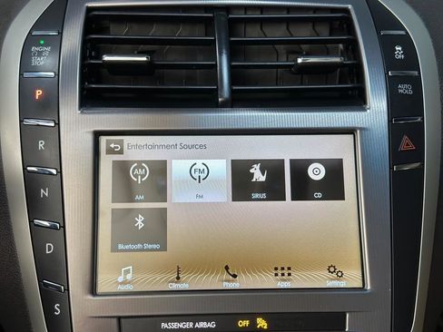 Used 2017 Lincoln MKZ Premiere image 26