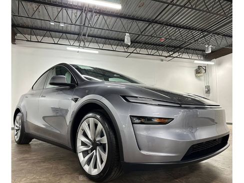 Used 2026 Tesla Model Y Long Range AWD/4WD image 7