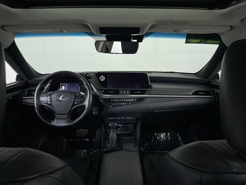 Used 2020 Lexus ES 300h Ultra Luxury w/ Accessory Package 2 FWD image 28