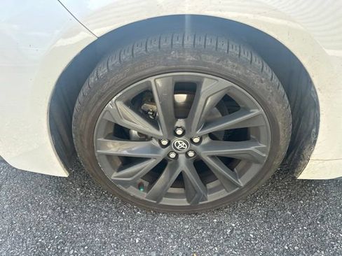 Used 2025 Toyota Corolla SE FWD image 9